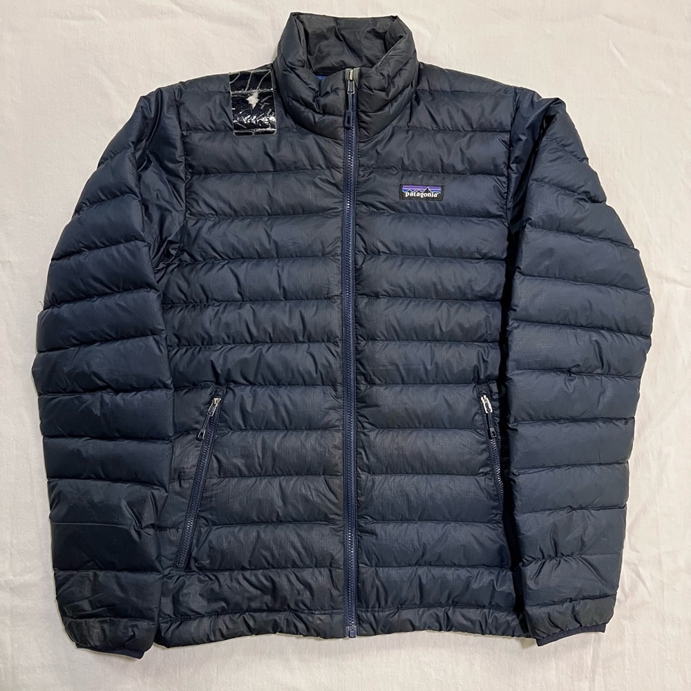 Worn Patagonia Men’s Down Sweater in Navy Size XS